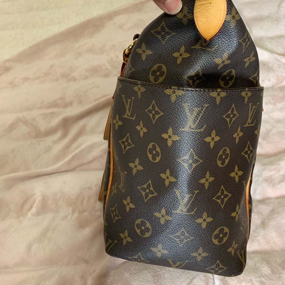 Totally MM Shoulder Tote. Louis Vuitton Brown Monogram Tote.. - Picture 11 of 16
